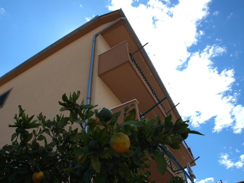 Apartment Luna Ploce  Esterno foto